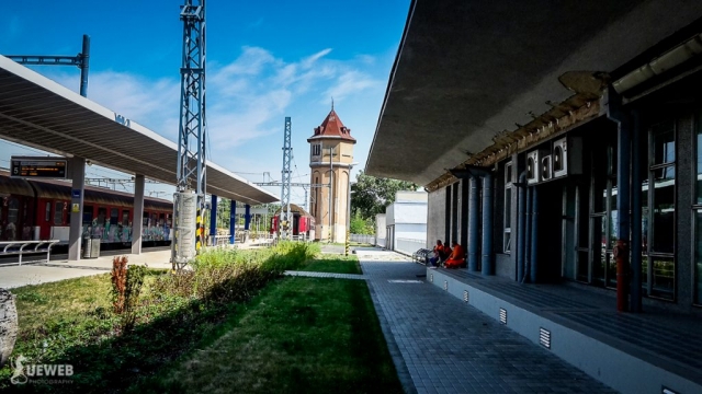 Vežička na železničnej stanici v Nových Zámkoch